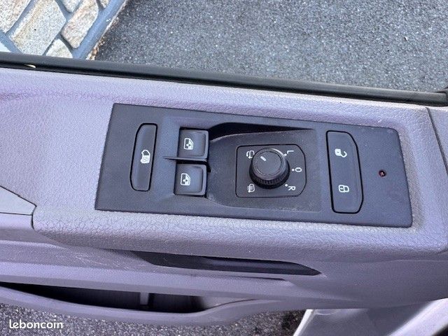 VOLKSWAGEN Transporter T6 2.0TDI 4 MOTION DSG BUSINESS LINE 198CH L1H1 (image 23)
