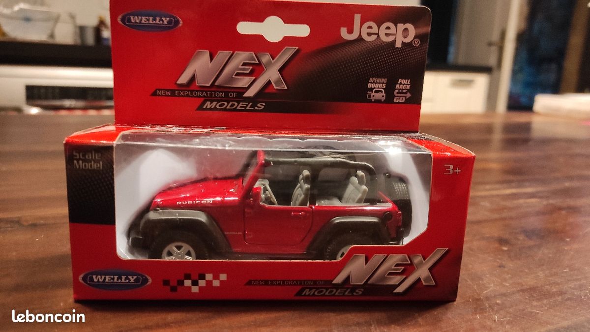 Petite voiture Jeep (image 2)