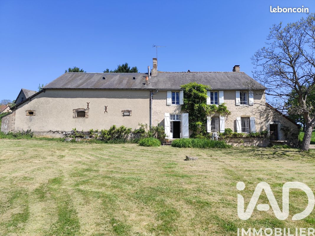 Maison 8 pièces 202 m² · à Châtillon-en-Bazois · 202 m² · 349 800 €