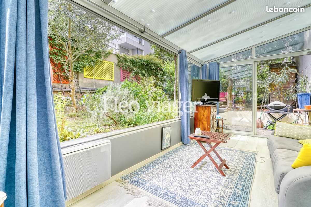 Appartement 3 pièces 64 m² · à Paris · 64 m² · 152 900 €