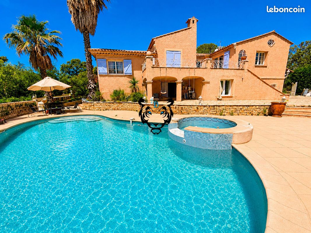 Maison 8 pièces 237 m² · à Saint-Raphaël · 237 m² · 1 445 600 €