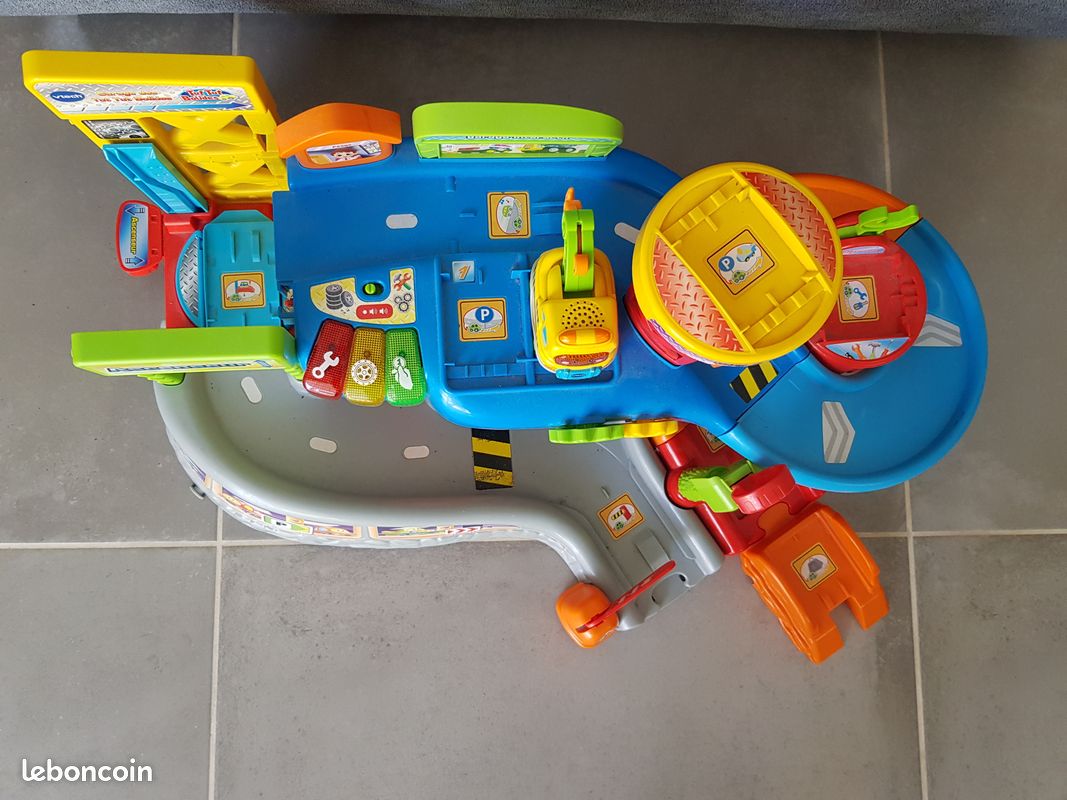 Garage VTech Tut tut bolides avec 1 véhicule dépanneur (image 2)