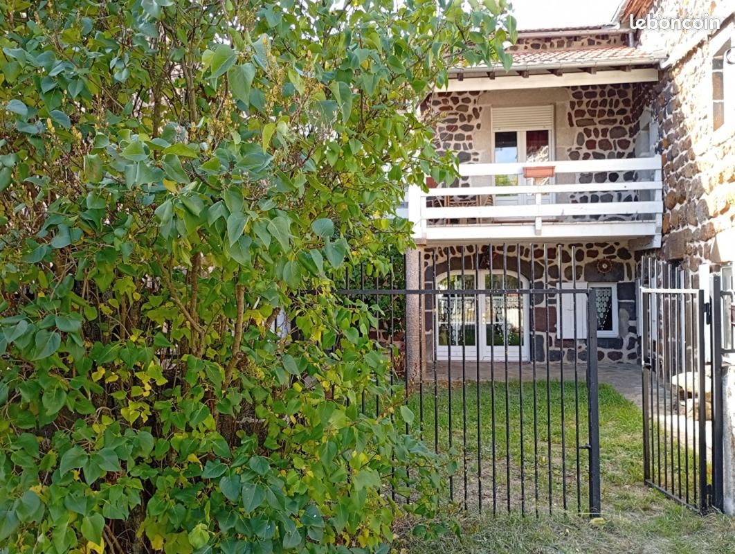Maison 6 pièces 148 m² · au Bouchet-Saint-Nicolas · 148 m² · 158 000 €