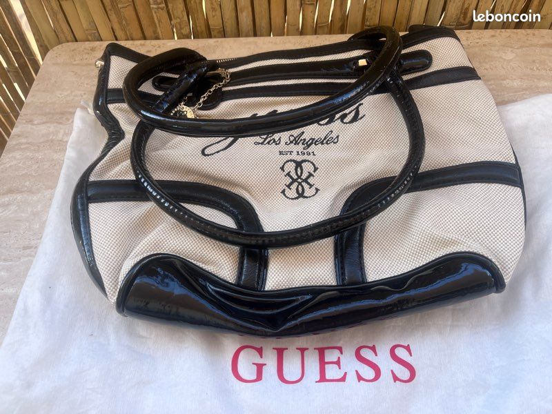 🧙🏼‍♀️Sac Guess neuf (image 2)