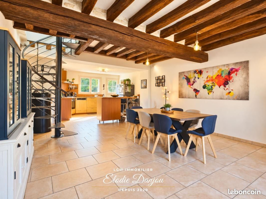 Maison 5 pièces 161 m² · à Oucques la Nouvelle · 161 m² · 180 000 €