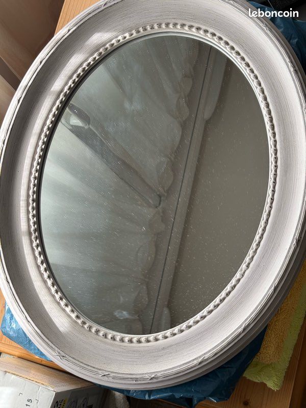 Miroir style interior’s (image 1)