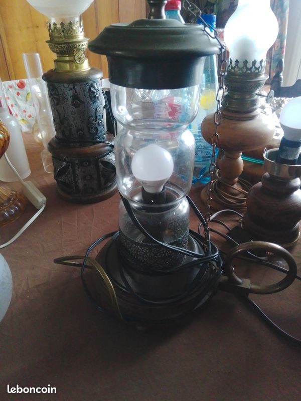 Lampe à pétrole électrifiée (image 2)