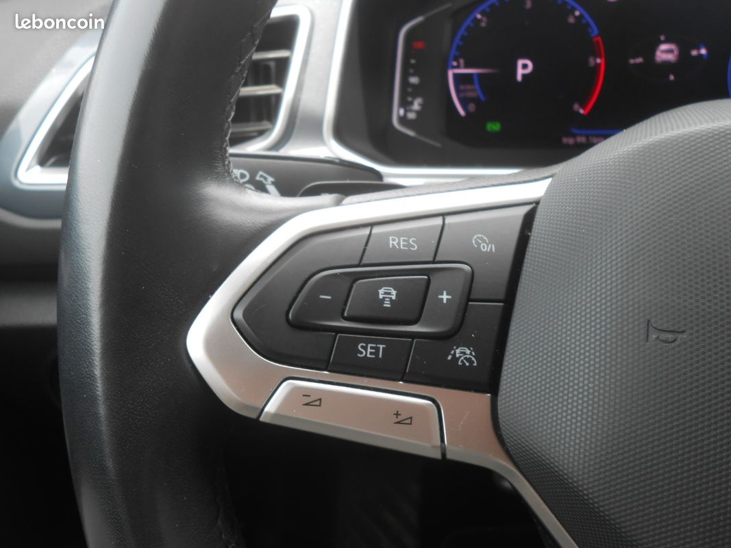 VOLKSWAGEN T-ROC 2.0 TDI 150 Start/Stop DSG7 Style (image 24)