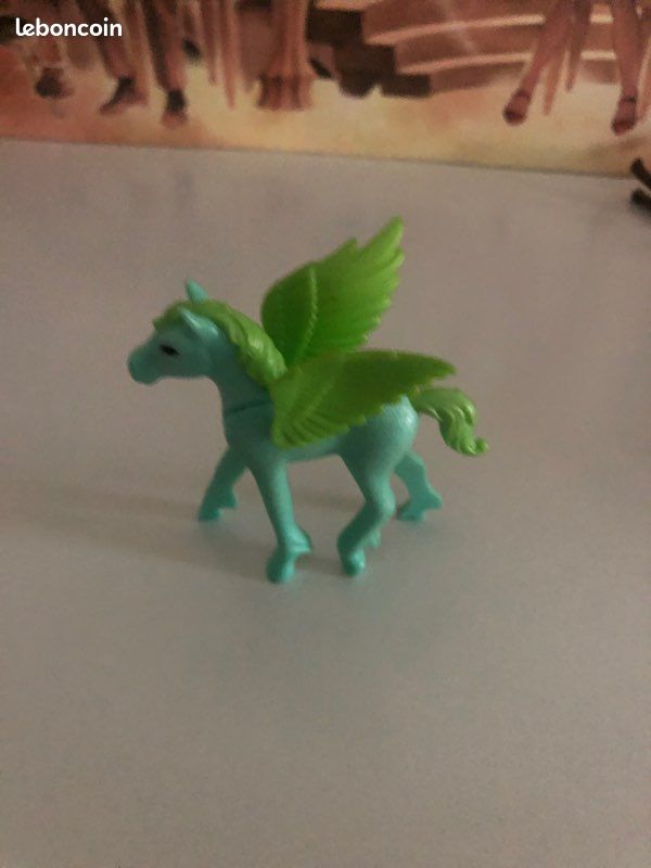 Playmobil poulain ailé (image 1)