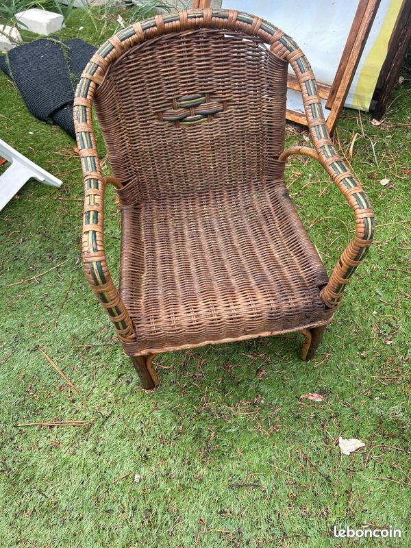 Fauteuil pour enfant en osier (image 1)