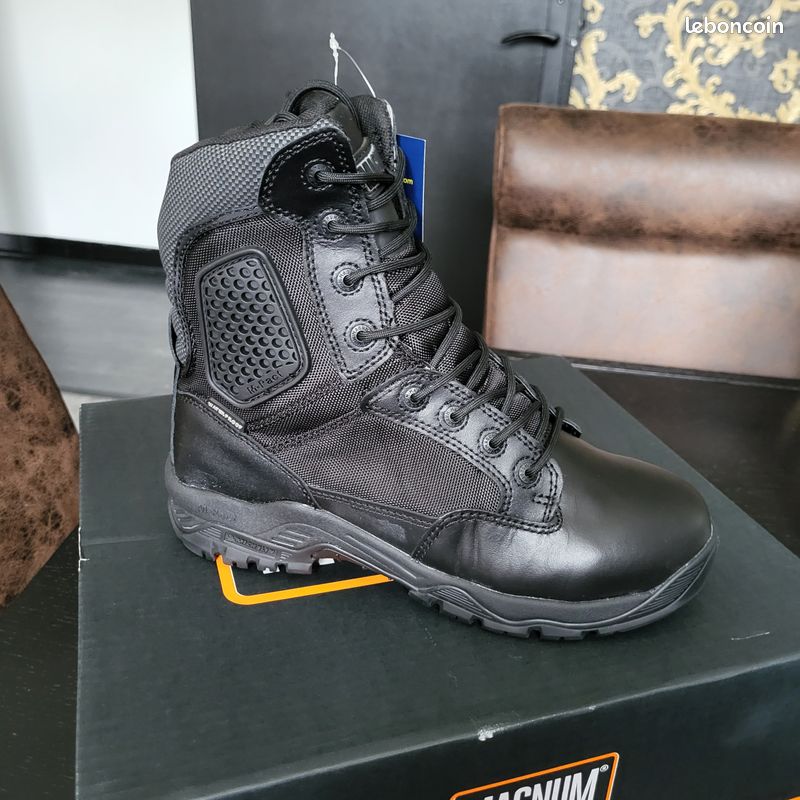 Chaussures strike force 8. Michelin (image 1)