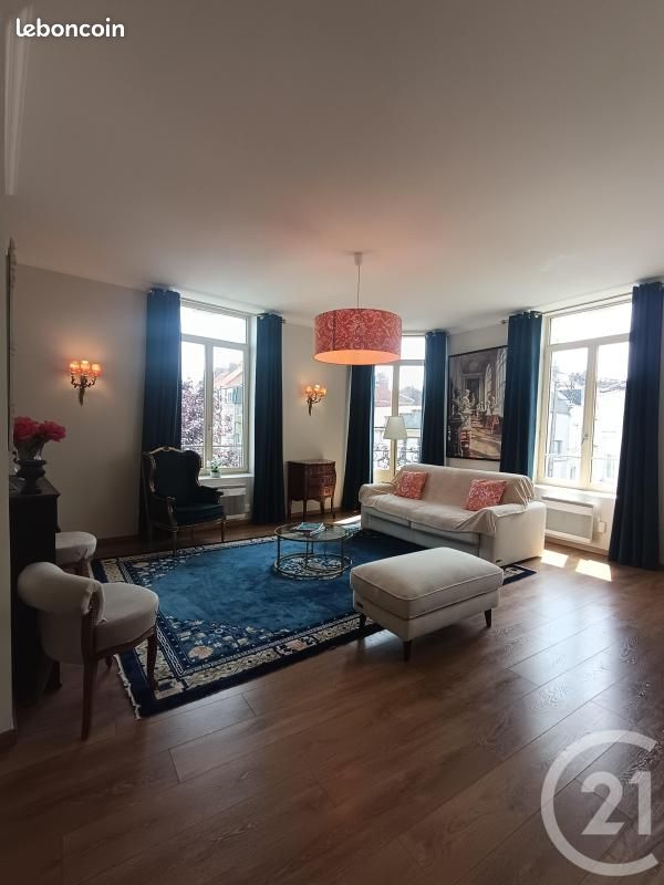 Appartement 2 pièces 62 m² · à Calais · 62 m² · 930 €