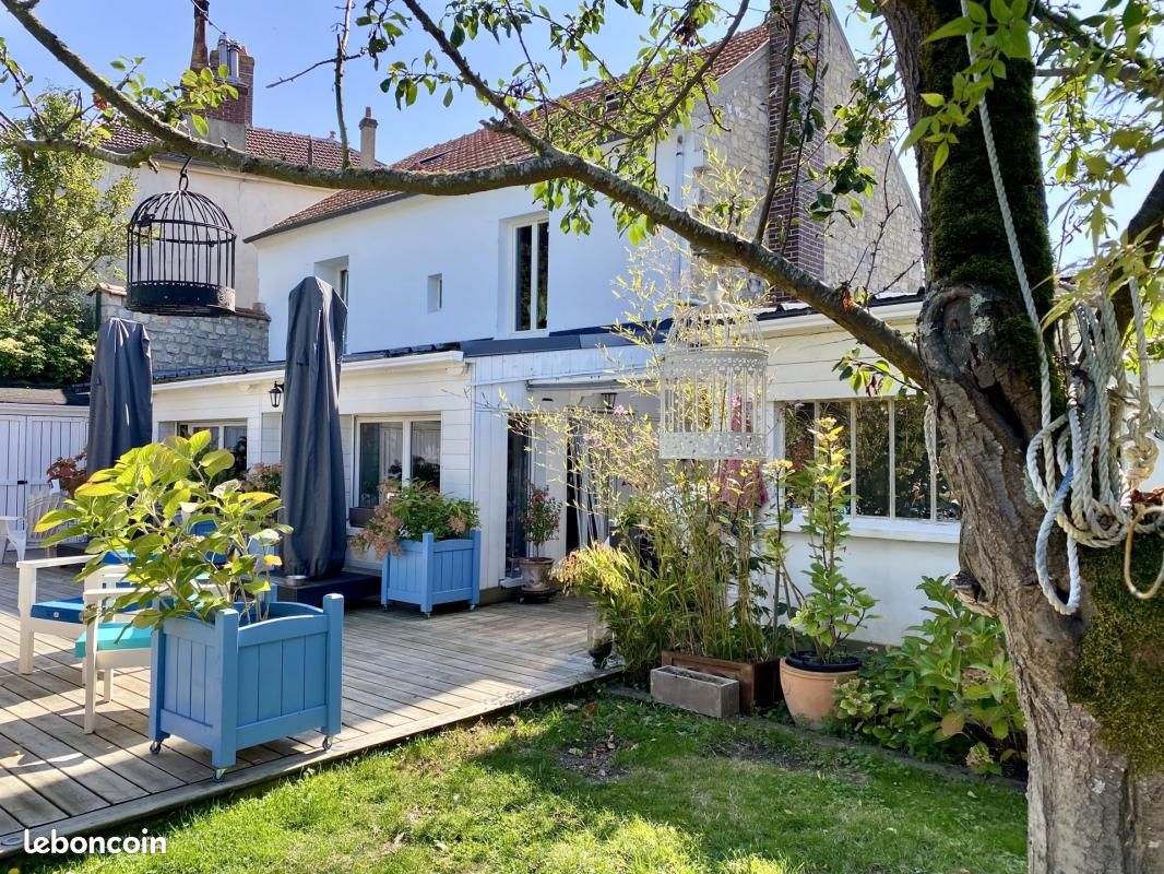 Maison 7 pièces 161 m² · à Hérouville-en-Vexin · 161 m² · 398 000 €