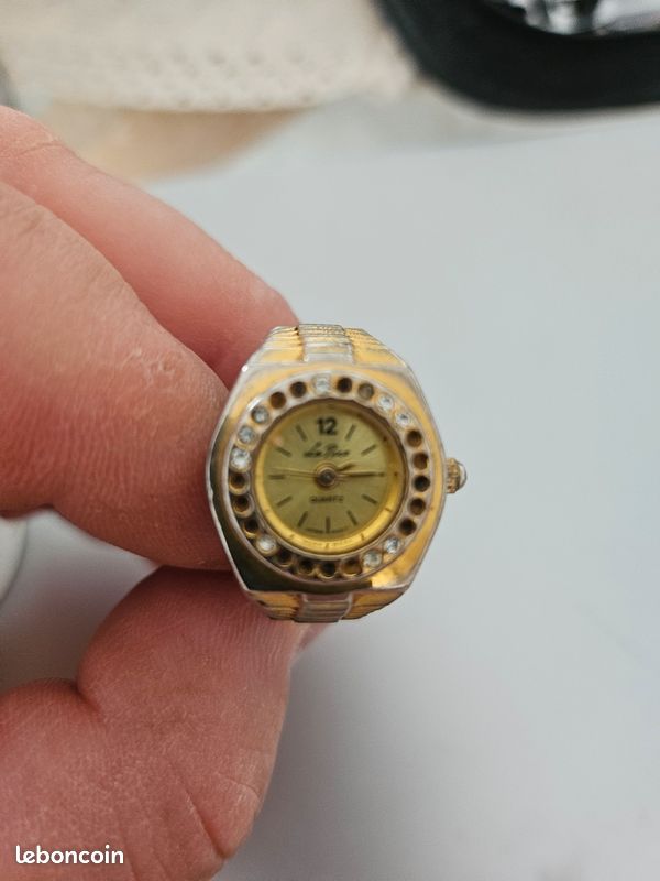 Montre-bague Vintage Argentée Années 90 - Mouvement Quartz, Cadran à Paillettes