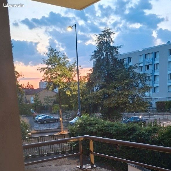Appartement 3 pièces 61 m² · à Villeurbanne · 61 m² · 180 000 €