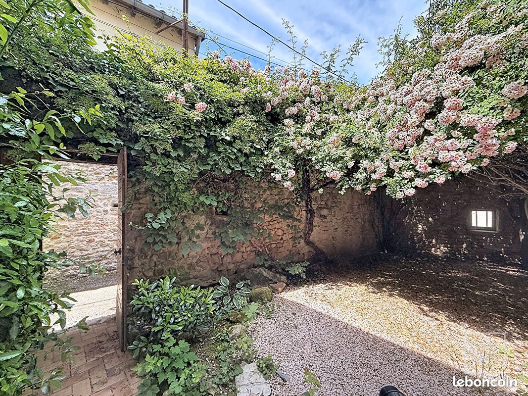 Maison 6 pièces 172 m² · à Saint-Didier-au-Mont-d'Or · 172 m² · 595 000 €