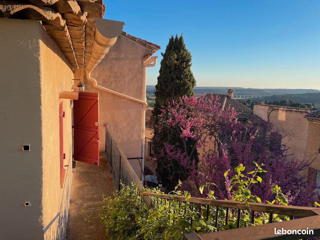 Appartement 2 pièces 57 m² · à Éguilles · 57 m² · 925 €/mois