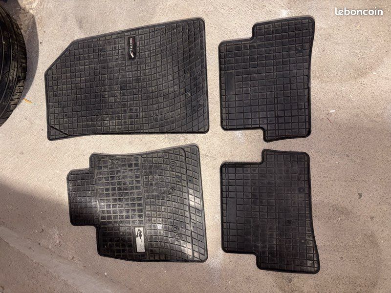 Tapis clio 3 origine moquette ou caoutchouc (image 2)