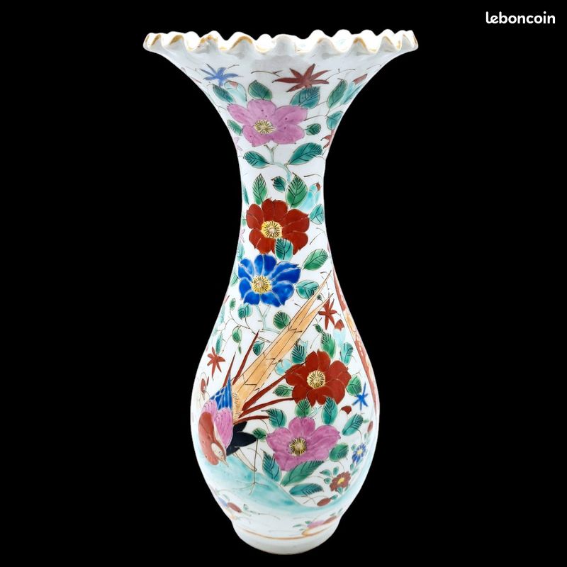 Vase Japonais porcelaine période Meiji (1868-1912) - Samouraï et dame en kimono faisan, fleurs de cerisier, érables rouges, Mont Fuji (image 4)