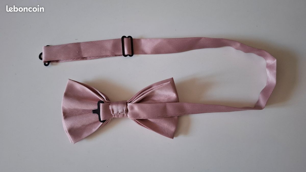 Nœud papillon rose pour costume (image 3)