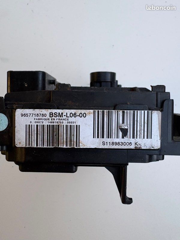 BSM Boîtier Servitude Moteur Siemens L06 9657718780 Peugeot 307 607 807 Citroën C4 C5 C8 6500CK (image 2)