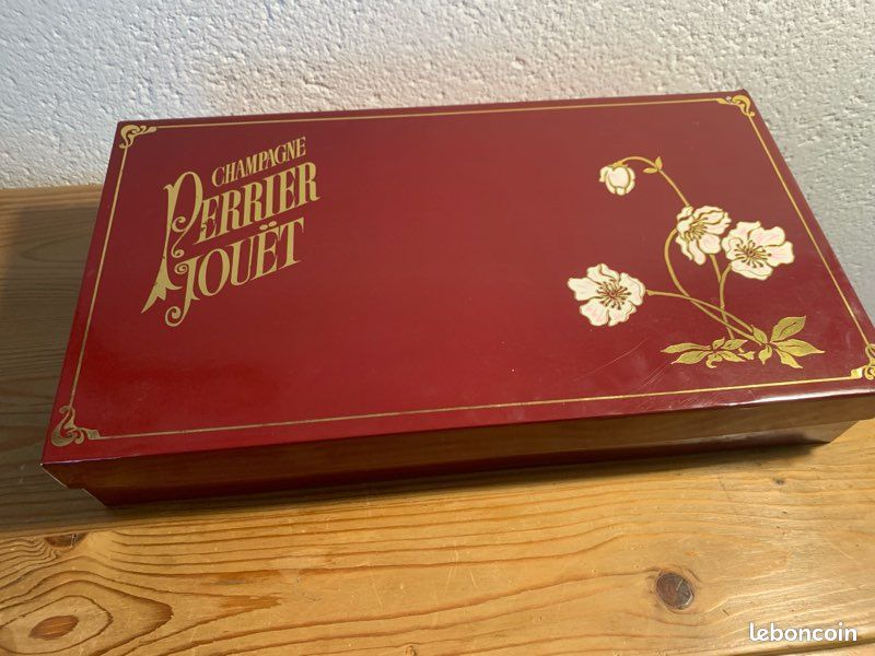 Coffret 6 flûtes Perrier jouet vintage (image 1)