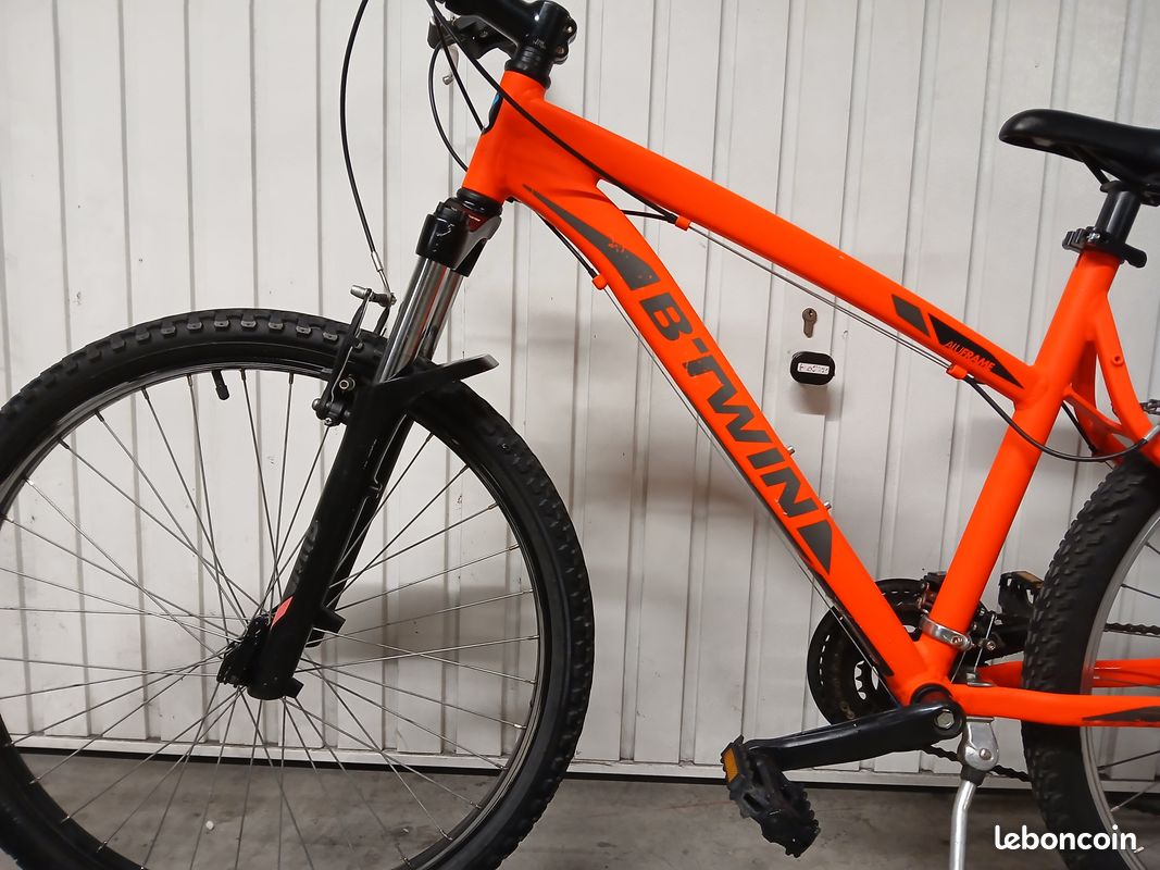 Velo ALU VTT 26 pouces. Rockrider B'TWIN 340 Taille M (image 4)