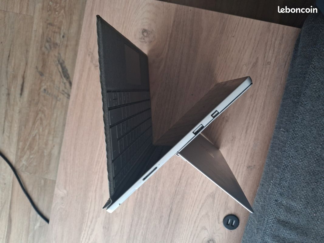 Surface pro I7 (image 6)