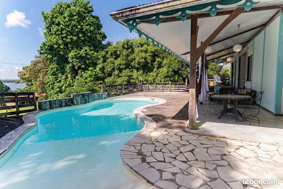 Maison 5 pièces 180 m² · à Remire-Montjoly · 180 m² · 850 000 €