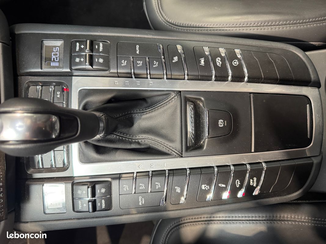 PORSCHE MACAN GTS 3.0 380 ch PDK Garantie 12 mois Carplay Toit Ouvrant Pack Chrono (image 24)