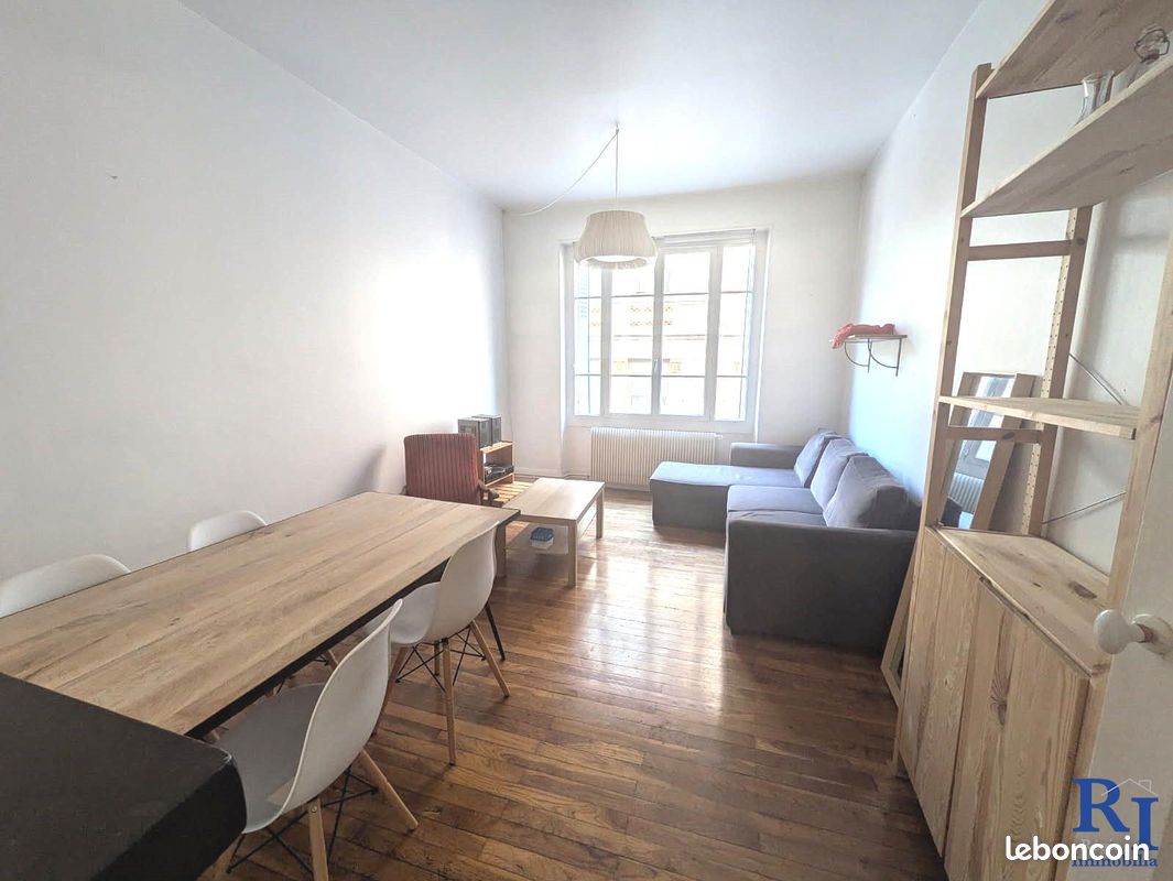 Appartement 4 pièces 72 m² · à Grenoble · 72 m² · 932 €