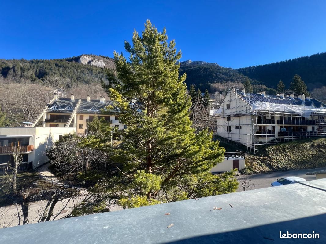 Appartement 1 pièce 18 m² · à Lans-en-Vercors · 18 m² · 31 000 €