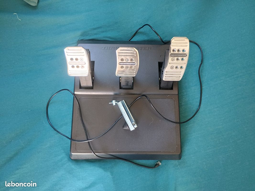 THRUSTMASTER T300 : base + pedal + etc (image 7)