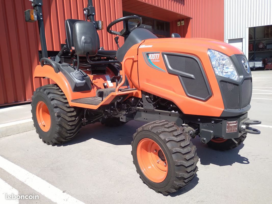 Tracteur KIOTI CS2220 – NEUF (image 1)