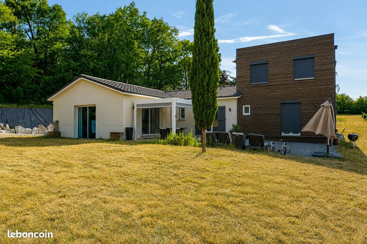 Maison 8 pièces 195 m² · à Saint-Romain-Et-Saint-Clément · 195 m² · 315 000 €