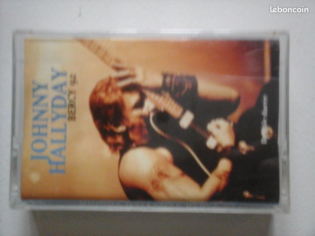 Cassette de Johnny Hallyday a Bercy (image 1)
