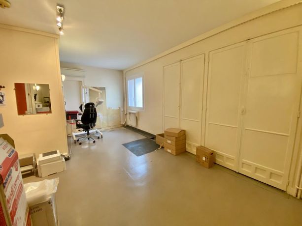 Appartement a louer paris-11e-arrondissement - 5 pièce(s) - 134 m2 - Surfyn