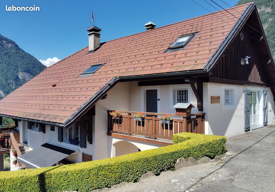 Maison 8 pièces 188 m² · à Ugine · 188 m² · 549 000 €