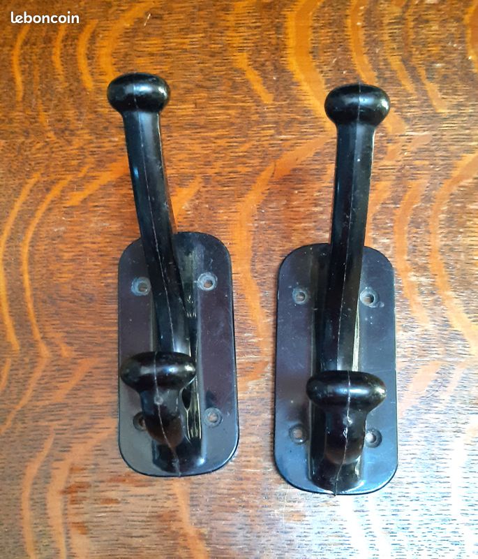 Lot de 2 patères en plastique noir (image 1)
