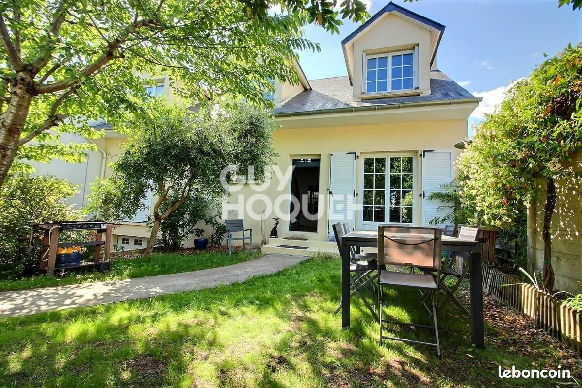 Maison 10 pièces 214 m² · à Rueil-Malmaison · 214 m² · 1 149 000 €