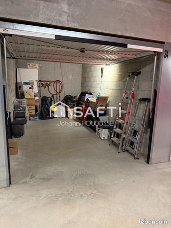 https://img.leboncoin.fr/api/v1/lbcpb1/images/9e/b8/c3/9eb8c3eef91ec6c3d601432375058088a25eebc7.jpg?rule=ad-image