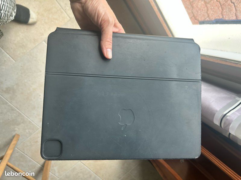 IPad Pro 12.9 5ème génération 1To + Apple Pencil 2ème génération + Magic Keyboard et housse Zugu (image 6)