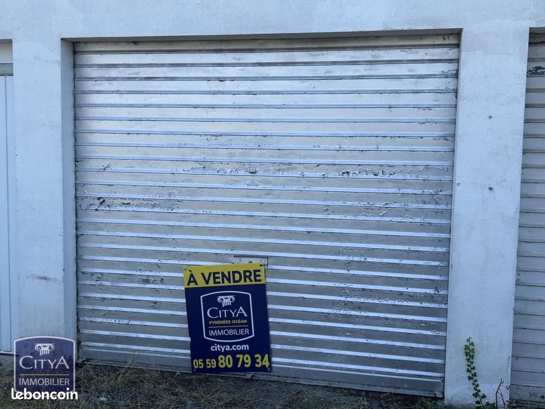 Parking Bizanos · 18 500 €