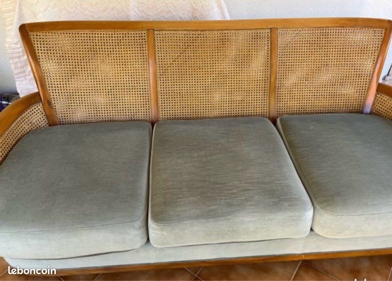 Canapé vintage Roche Bobois 3 places bois cannage velours vert amande (image 8)