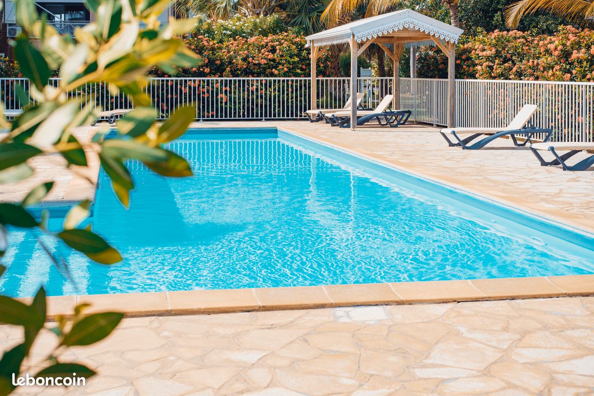 Appartement Courbaril Charmant et spacieux T3 en bord de mer accès direct plage (image 10)