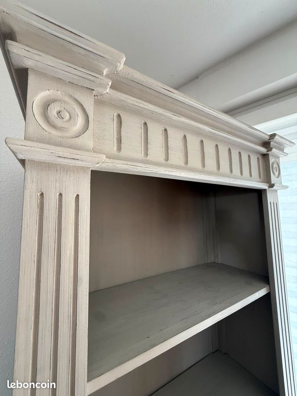 Très belle bibliothèque en bois gris - style Romance (image 1)