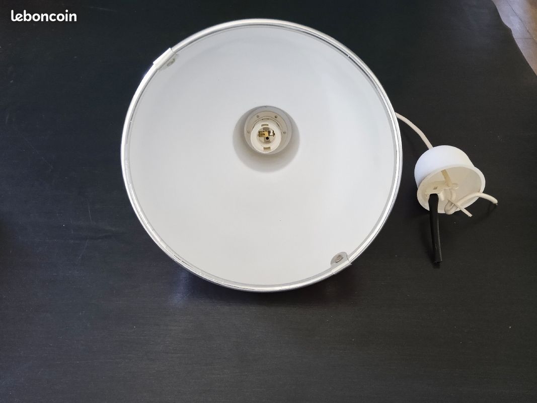 Lustre rouge (image 2)