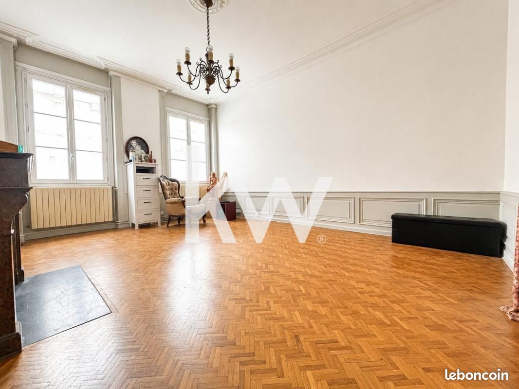Appartement 4 pièces 106 m² · à Saint-Étienne · 106 m² · 89 000 €
