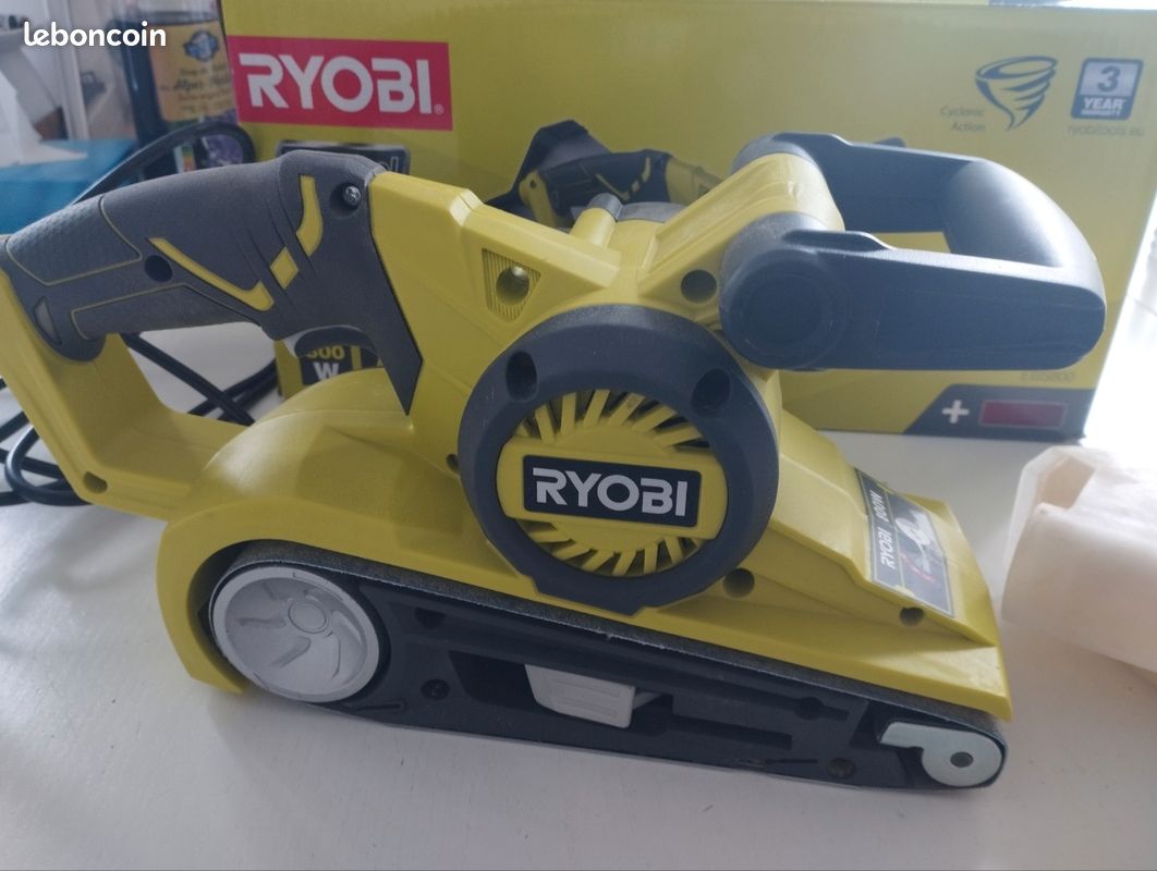 Ponceuse à bande Ryobi 800w Bricolage