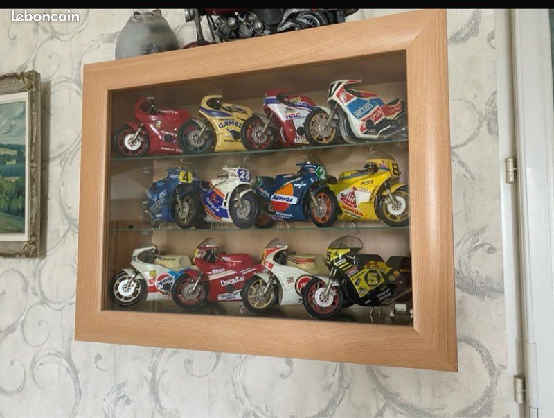 Vitrine (image 1)